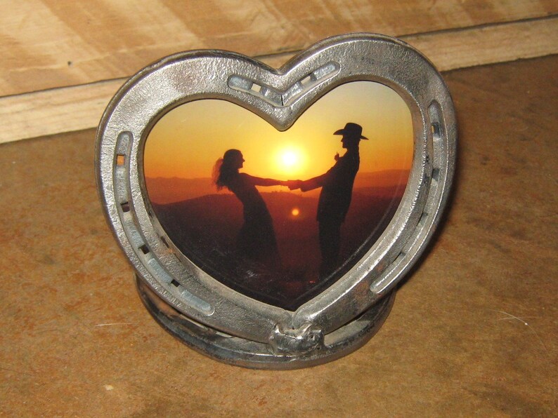 Horseshoe Heart Picture Frame Image 0