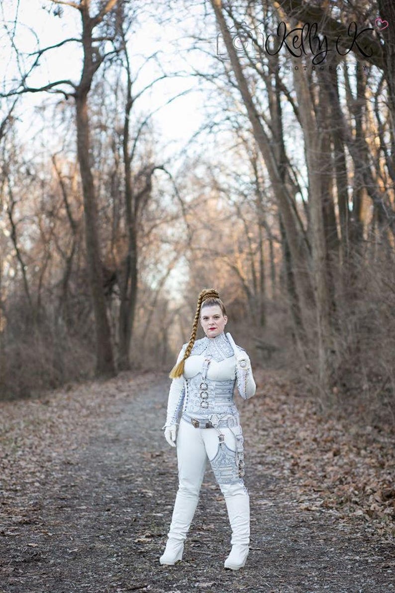 Decorative Mord'Sith Costume Red or White  Replica  image 6