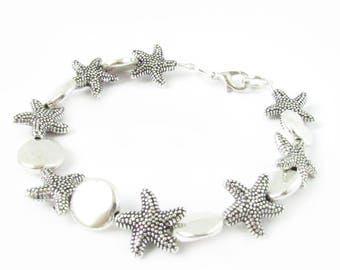 Starfish Seashell Bracelet, Beach Charm Bracelet, Beach Jewelry, Starfish Jewelry, Silver Shell Bracelet, Birthday Gift for Girlfriend