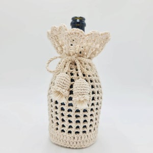 Crochet Gift Bag, Gift for Her, Wine Bag, Wine Bottle Bag, Champagne Lovers Gift, Wine Lovers Gift, Birthday Gift, OOAK gift, Crochet Bag image 2