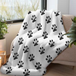 Paw Prints Fleece Throw Blanket: Cozy Dog Lover Gift