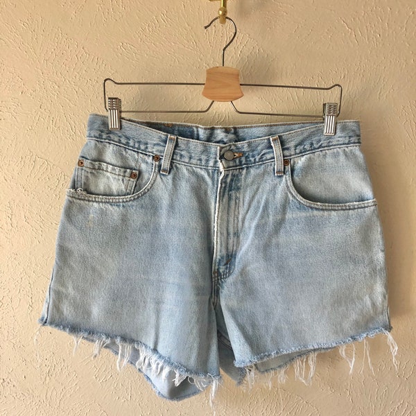 Vintage Levis 560 jean shorts