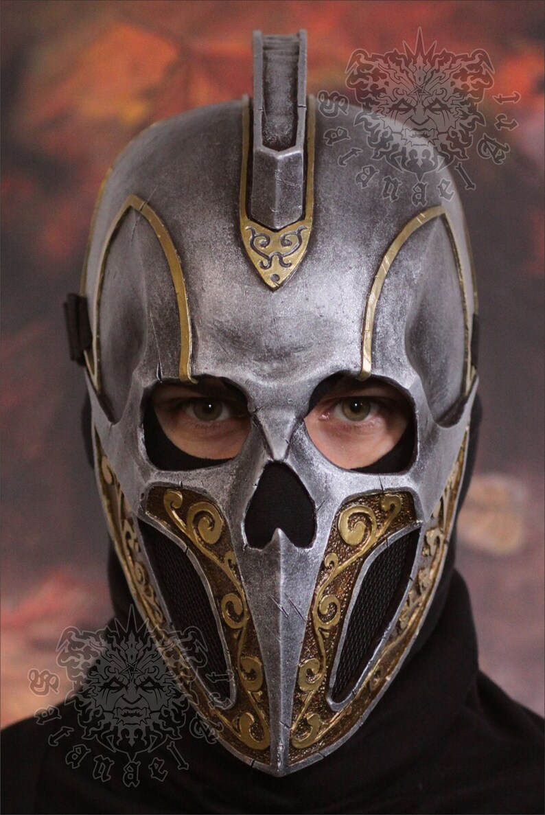 The Gladiator Skull with Mohawk mask