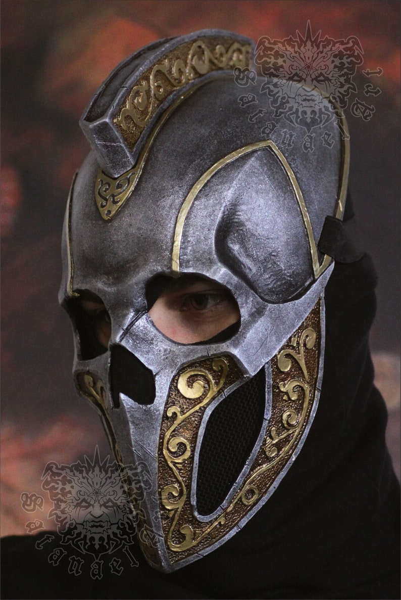 The Gladiator Skull with Mohawk mask