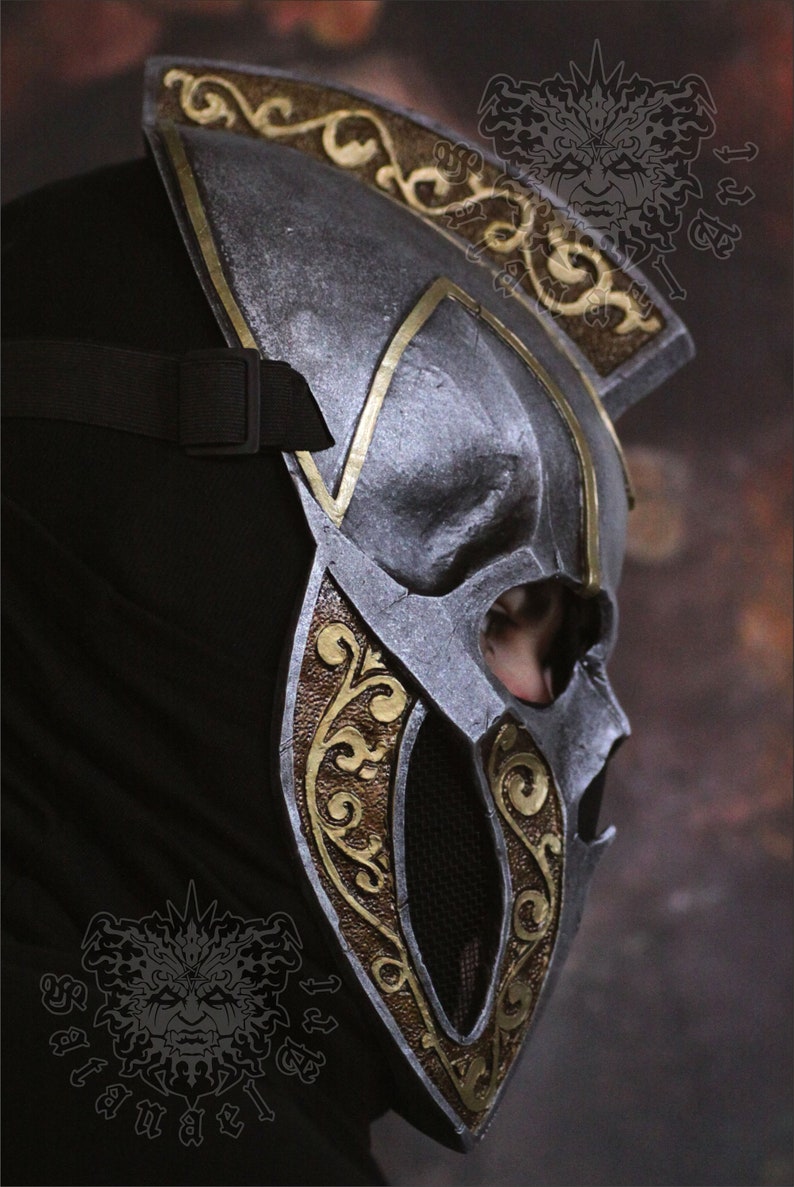 The Gladiator Skull with Mohawk mask