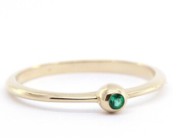 Emerald Engagement Ring, May Birthstone Ring, Emerald Ring, Thin delicate Ring, Stackable Emerald, Engagement Ring, Stacking Ring, Ring