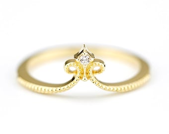 diamond wedding ring, 18K curved wedding band, curved ring 18K gold, crown wedding ring, wedding ring set, nesting rings, curved band