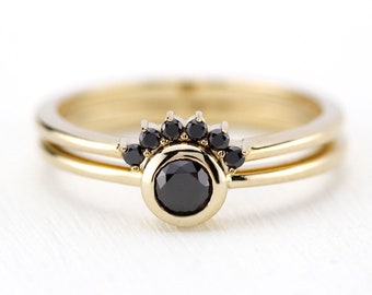 Black Diamond ring, Engagement Ring, curved Wedding Band, Gold Ring, Promise Ring, minimal Ring, Unique Engagement Ring, Wedding Set, Gift