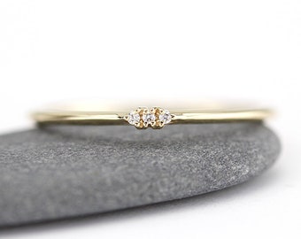 fede nuziale con diamante, anello di fidanzamento, fede nuziale con diamante, fede nuziale sottile, anelli di diamanti, anello minimalista, anello minimale e delicato
