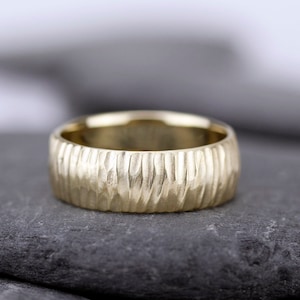 Wedding Band, wedding band hammered gold, Wedding Band Ring, Mens Wedding ring, Wedding Band, rustic wedding band, Organic Wedding Ring