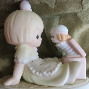Hallmark Gold Crown Precious Moments Little Moments Life&#39;s Filled With Little Surprises by Enesco (1999) Item 524034