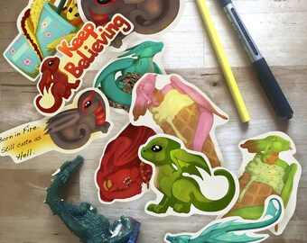 10 autocollants brillants ou mats de dragon mignon / 3 tailles disponibles