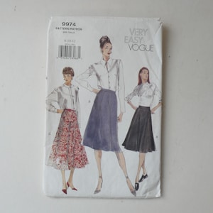 1999 Very Easy VOGUE Sewing Pattern #9974 // Misses A-line or Flared SKIRT Pattern Size 8-12 (B9)