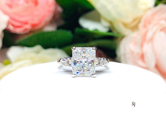 Total Item weight 8.5 g. Ring Size 6.5 Alloy Cubic Zirconia Wedding Set Women Ring Total Item weight 8.5 g. Ring Size 6.5 Alloy Cubic Zirconia Wedding Set Women Ring