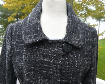 Kurtka Anthropologie Taikonhu - czarno-biały tweed, eleganckie linie, 3 guziki, rozmiar US 10, styl vintage, WYPRZEDAŻ!