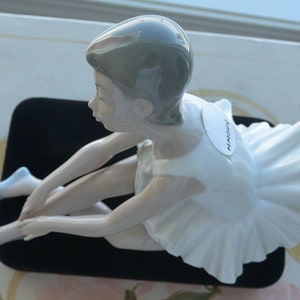 Sale! Lladro Ballerina, Sitting - UNUSED- NAO DAISA, Handcrafted, Spain, White/Gray, Great Gift - Vintage- Rare, Fabulous!