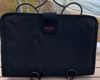 tumi laptop sleeve