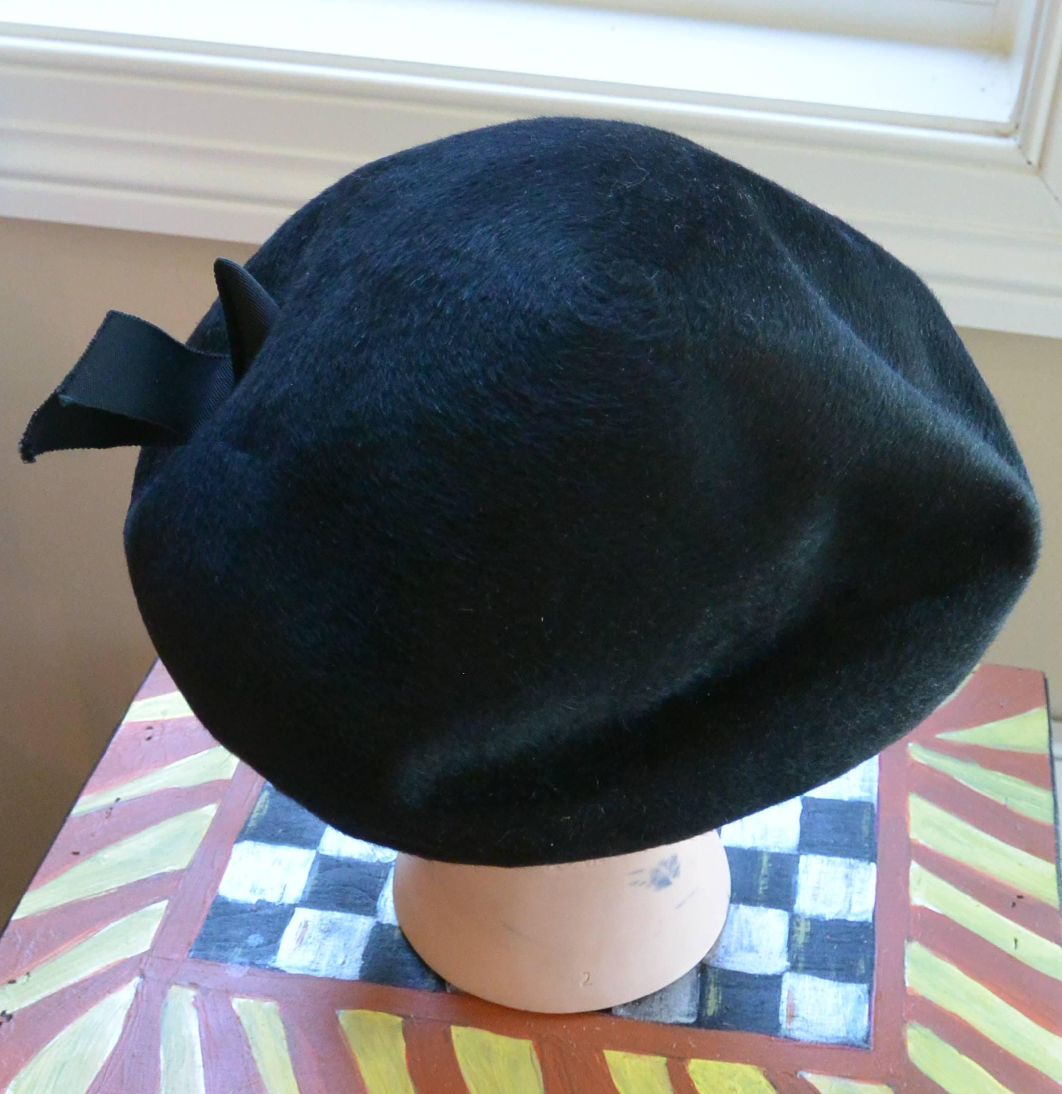 Elsa Schiaparelli Black Felt Wool Hat - Paris Couture 