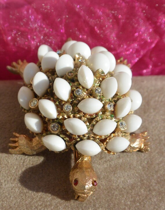 Sale! HAR Turtle Brooch - Signed,  White Cabs, Sp… - image 6