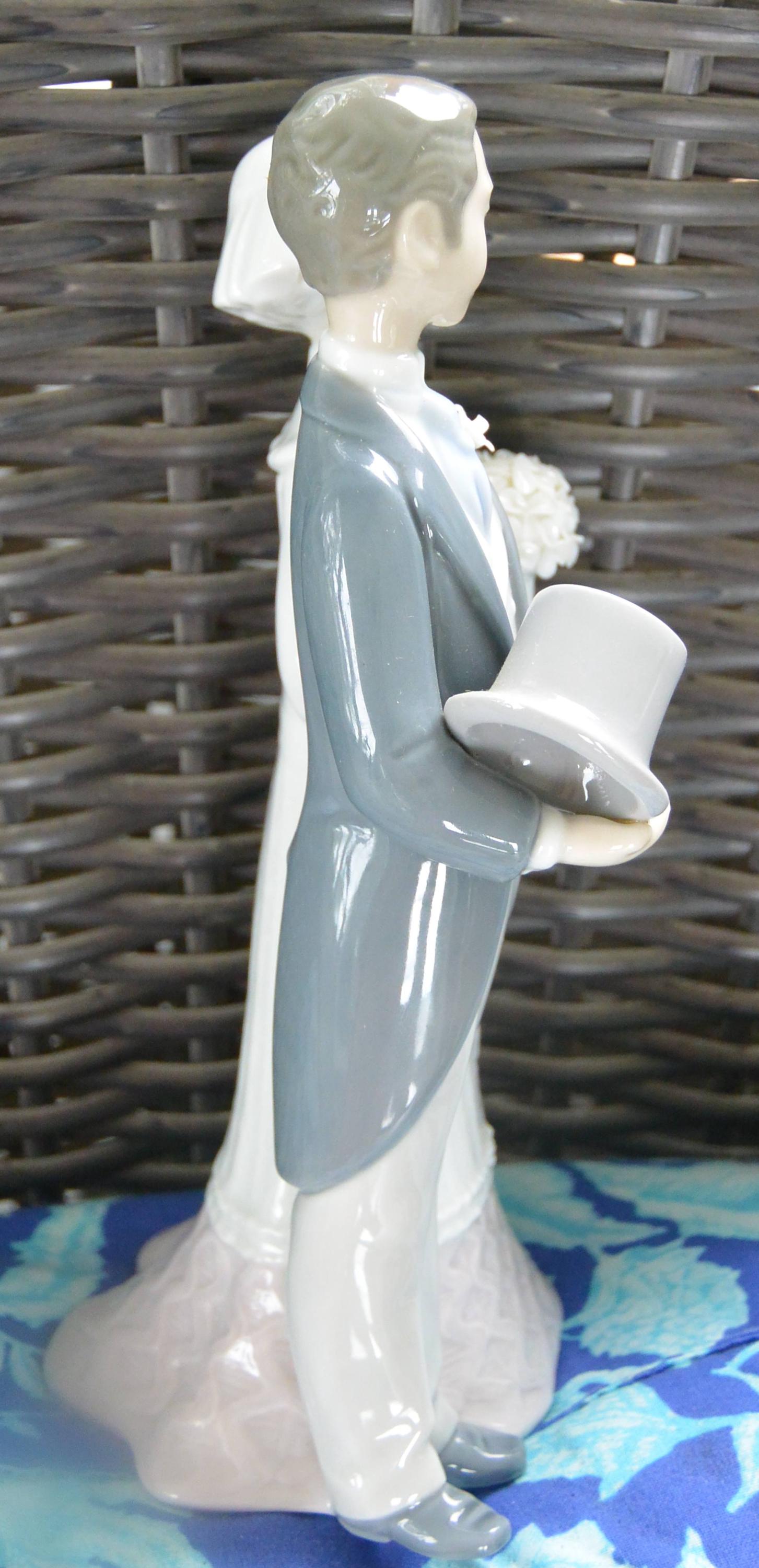 Lladro 5280 新郎新婦 フィギュリン Lladro Bride and Groom Figurine: Handmade Porcelain Wedding