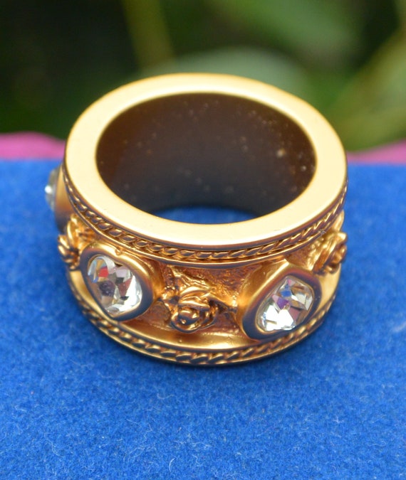 SALE! Elizabeth Taylor Ring - Signed, Love Blooms… - image 3