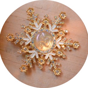 SALE Kirks Folly Brooch/Pendant UNUSED Signed, Golden Moon, Snowflake, Swarovski Crystals, Great Gift Vintage Rare, Fabulous image 7