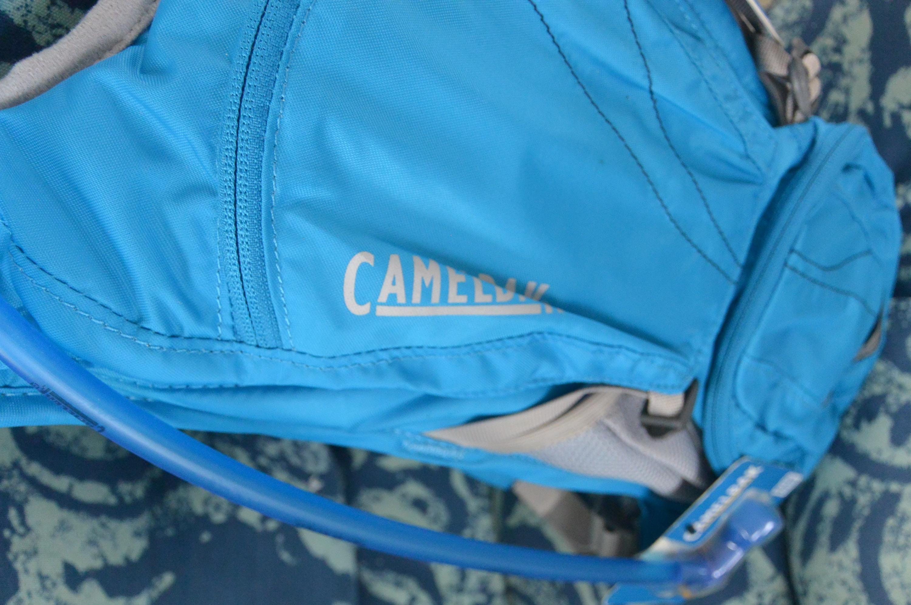 Achetez en gros Sac à Dos De Sac D'hydratation De Molle Tactique Avec Vessie D'eau De 3l Tpu