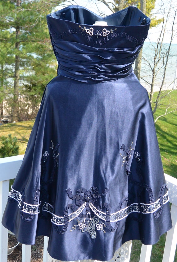 Buy Betsey Johnson Evening Dress: Blue Silk Strapless Gown, US Size 6, Vintage, SALE! Online in India - Etsy Buy Betsey Johnson Evening Dress: Blue Silk Strapless Gown, US Size 6, Vintage, SALE! Online in India - Etsy