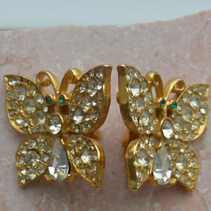 ¡Oferta! Pendientes de mariposa Kenneth J Lane - SIN USAR - Firmados, ojos verdes, cristales brillantes, clip, glamurosos, un regalo ideal - Vintage - ¡Raros y fabulosos!