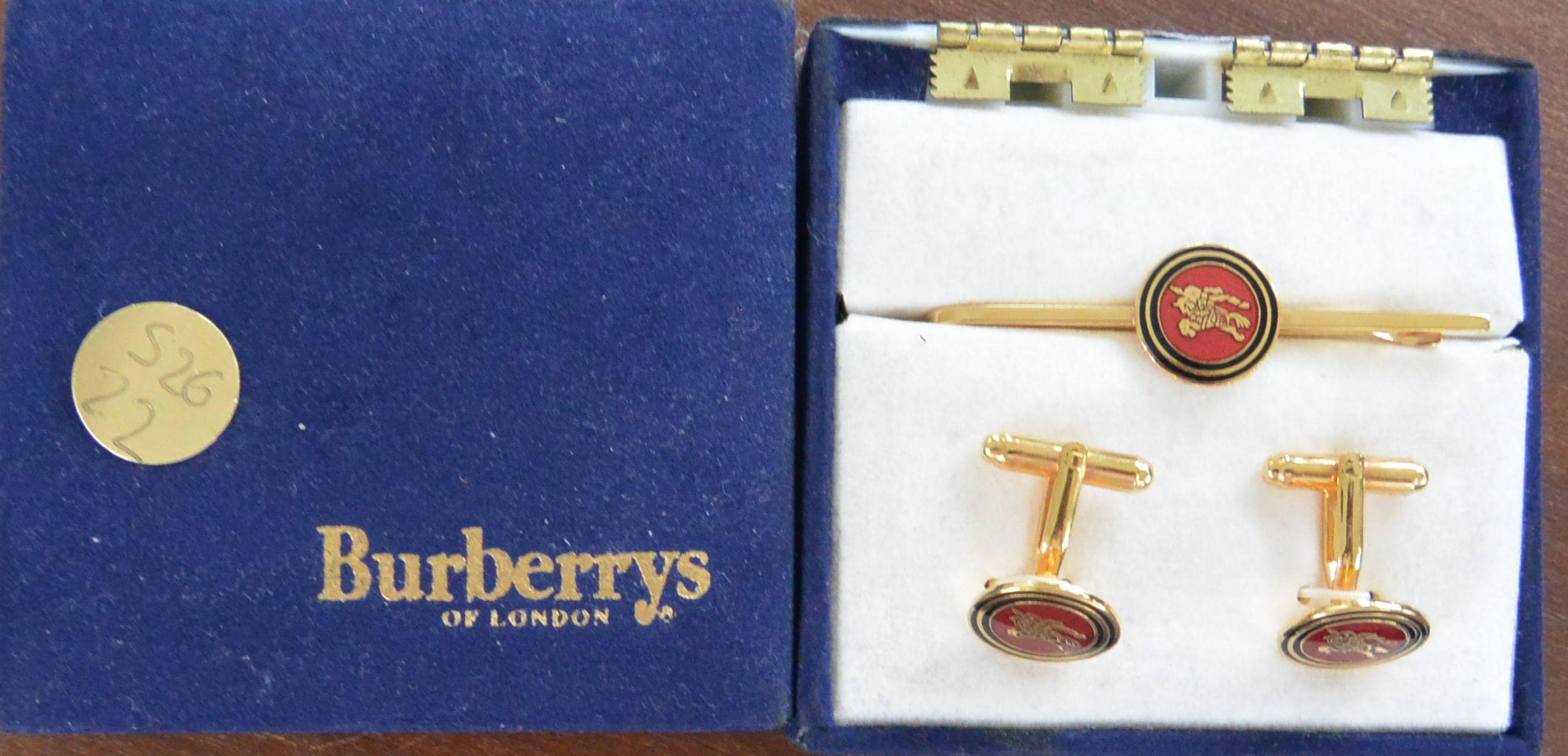 【Burberrys】ネクタイ・カフスピンセット 【未使用】 Burberry バーバリー ネクタイピン カフス セット – キングラム