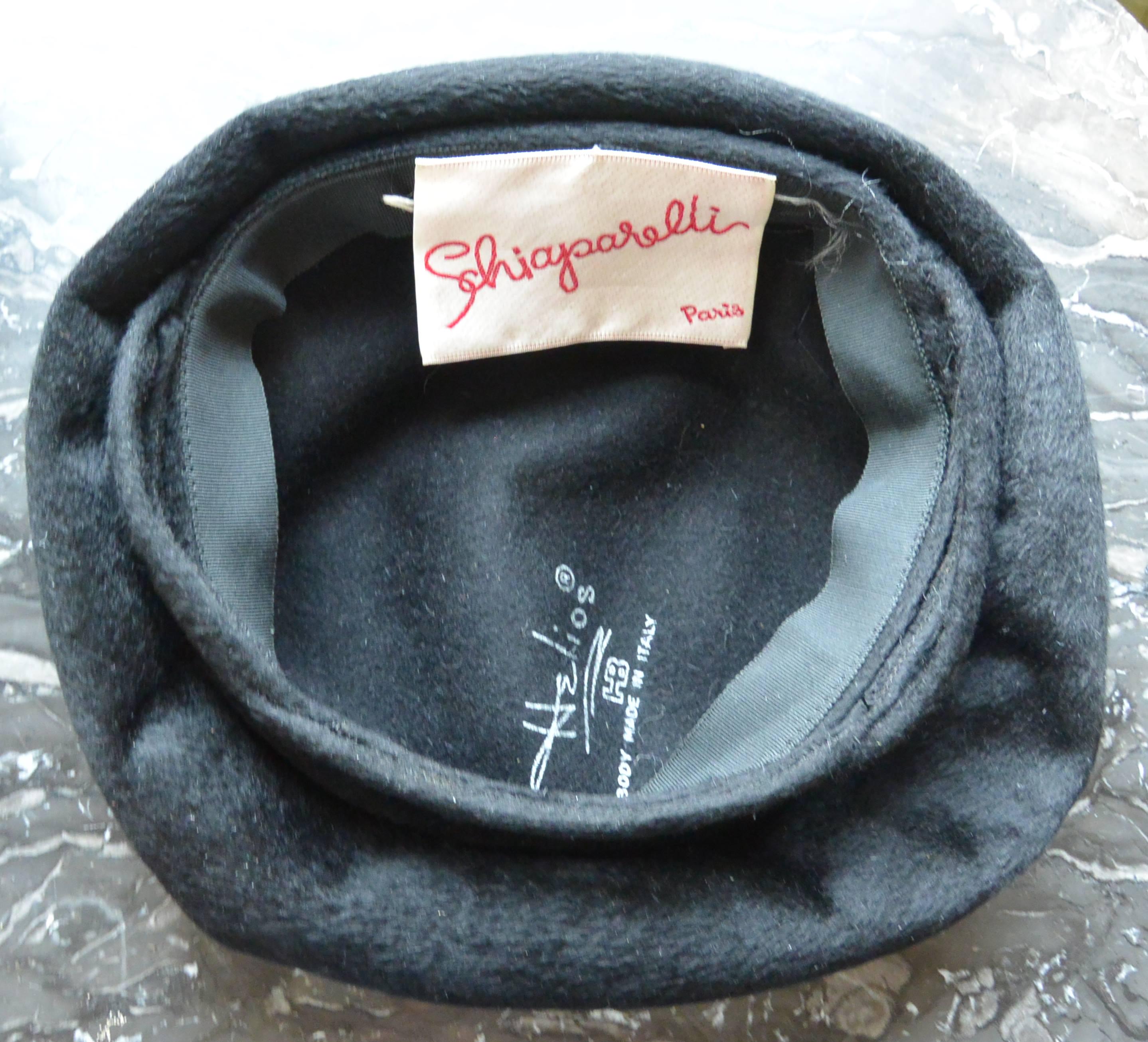 Miss Schiaparelli black felt wool hat. Vintage, in excellent condition. Elsa Schiaparelli Black Felt Wool Hat - Paris Couture  main image 3