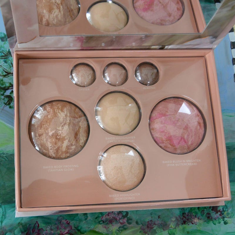 Vintage Makeup Palettes Etsy vintage-makeup-palettes-etsy