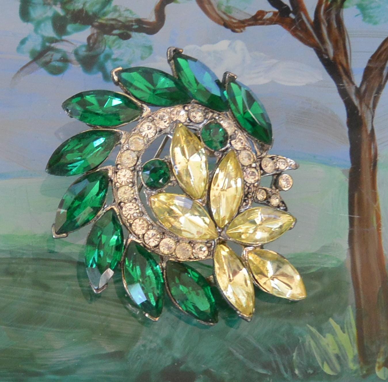 Vintage Weiss Brooch - Etsy