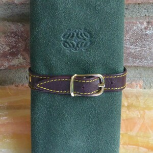 ¡OFERTA! Cartera de diseñador - SIN USAR - Gamuza/cuero verde, precio de venta al público 115, logotipo, excelente regalo - Vintage - ¡Rara, fabulosa!