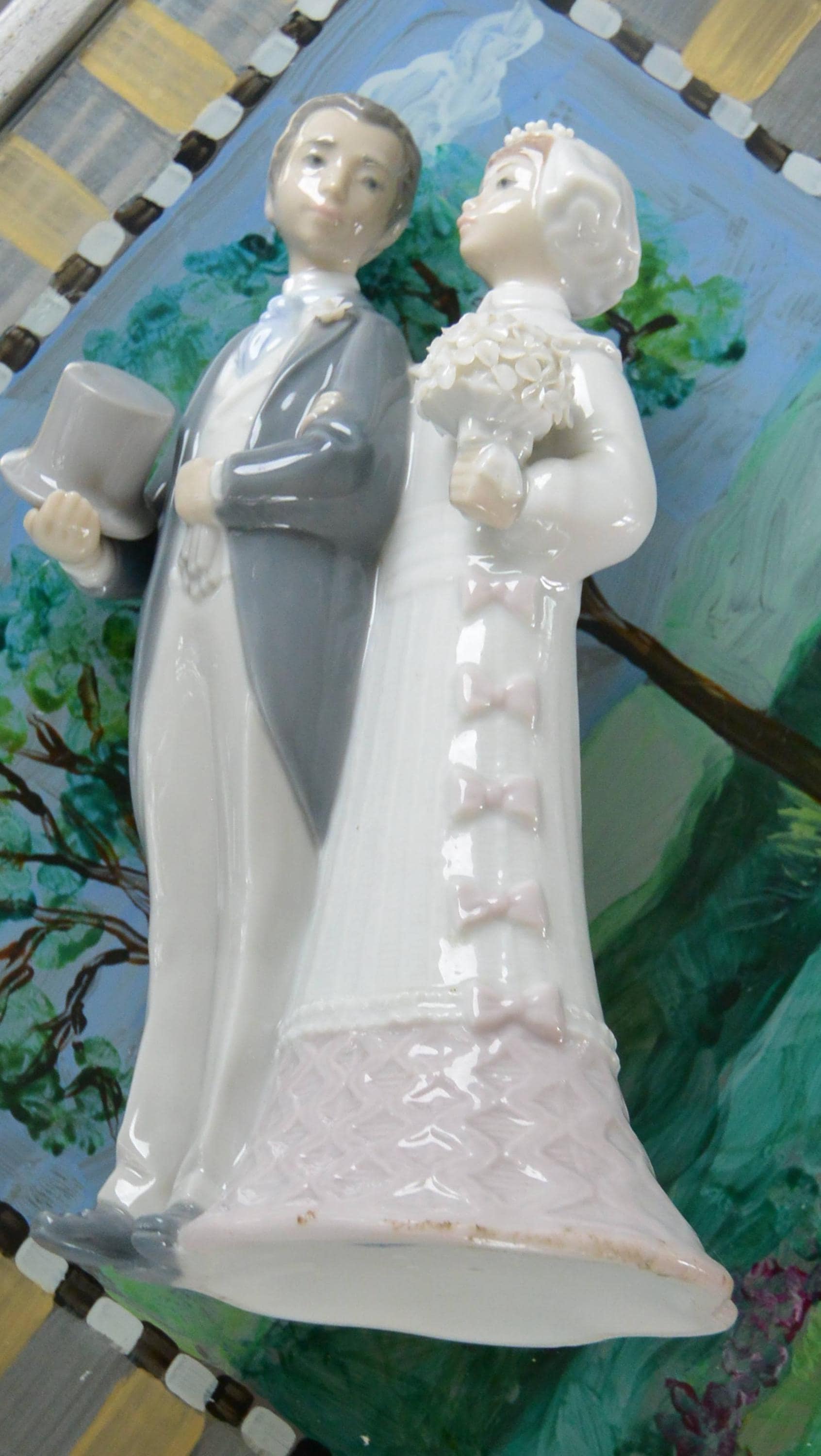 Lladro Bride and Groom Figurine: Handmade Porcelain Wedding