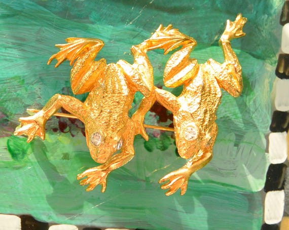 Judith Mullen Frogs Brooch -  Two  Golden Frogs, Crystal Eyes , Famous Piece, Vintage, SALE! View 4