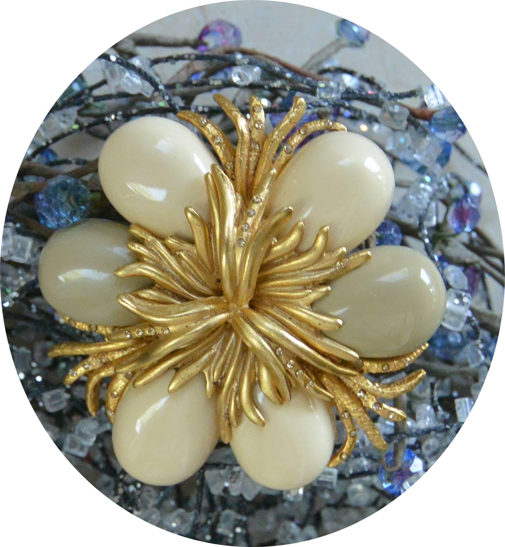 Oscar de la renta brooch - Etsy 日本