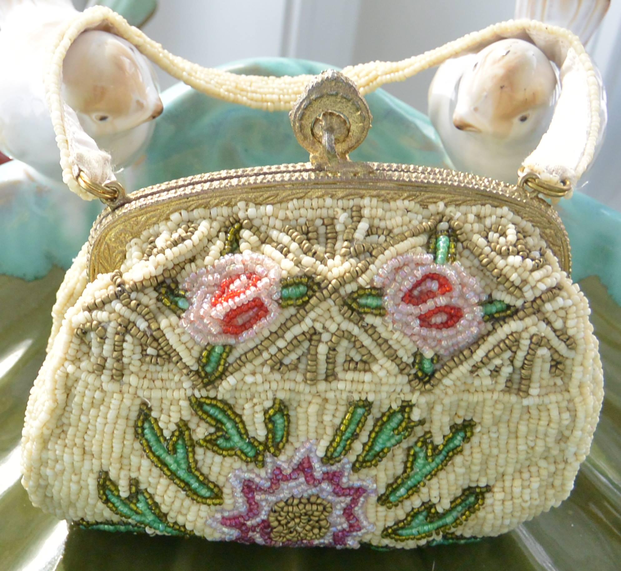 【新品・未使用タグ付】 Christiana ショルダーバッグ ビーズバッグ Christiana Beaded Handbag: Ivory Floral Evening Clutch, Mirror