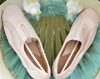 Chaussures plates Sesto Meucci en cuir rose - inutilisés - taille 7 C pour femme - Italie, vintage, vente !