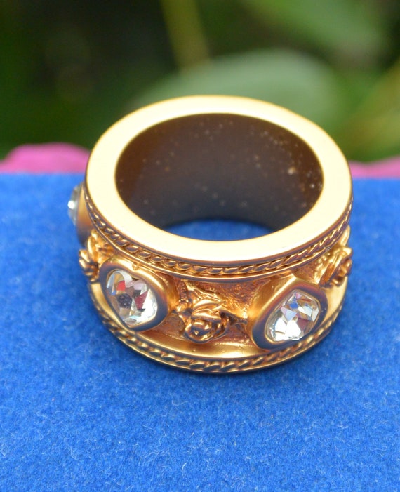 SALE! Elizabeth Taylor Ring - Signed, Love Blooms… - image 9