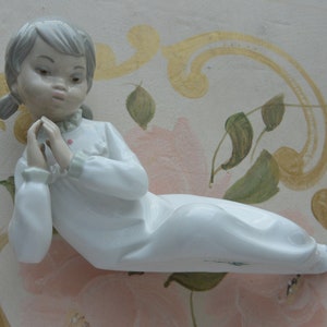 SALE! Lladro Zaphir Girl - Bedtime Prayer, Handmade Spain, Hallmarked, Great Gift- Vintage - Rare, Fabulous!