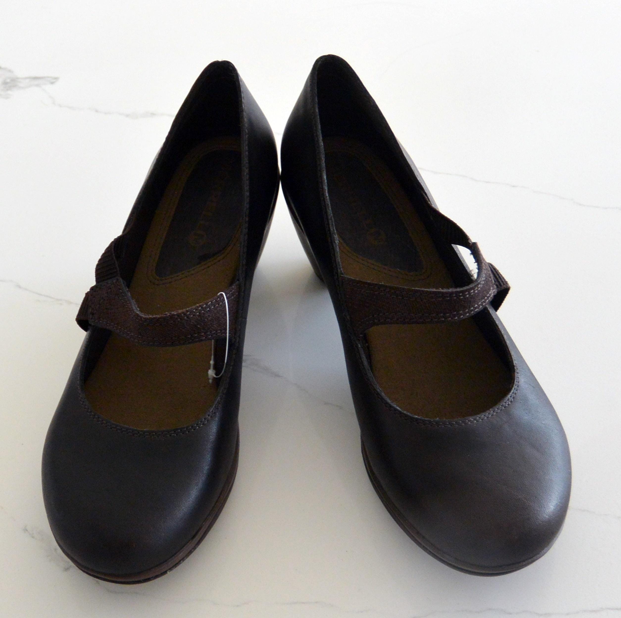 Merrell Mary Jane Shoes: Black Leather Heels, US 10 / EU 41