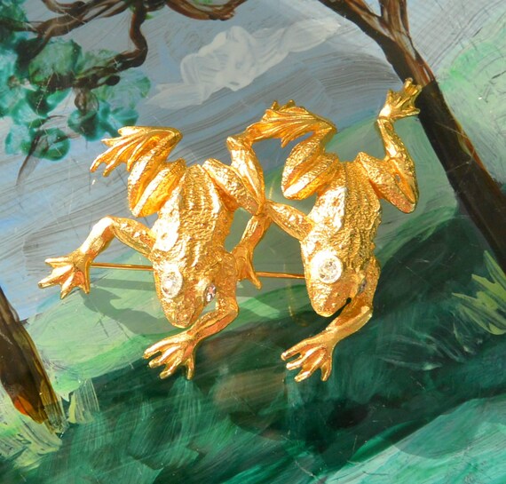 Judith Mullen Frogs Brooch -  Two  Golden Frogs, Crystal Eyes , Famous Piece, Vintage, SALE!