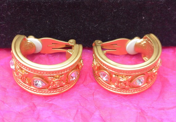 SALE! Elizabeth Taylor Earrings - UNUSED - 22K Go… - image 8