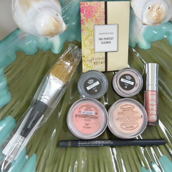 SALE! Bare Minerals Girlfriend Collection - UNUSED  - 7 Items, Eyes/Lips/Cheeks, Box/Brochure, Great Gift -Vintage - Rare, Fabulous!