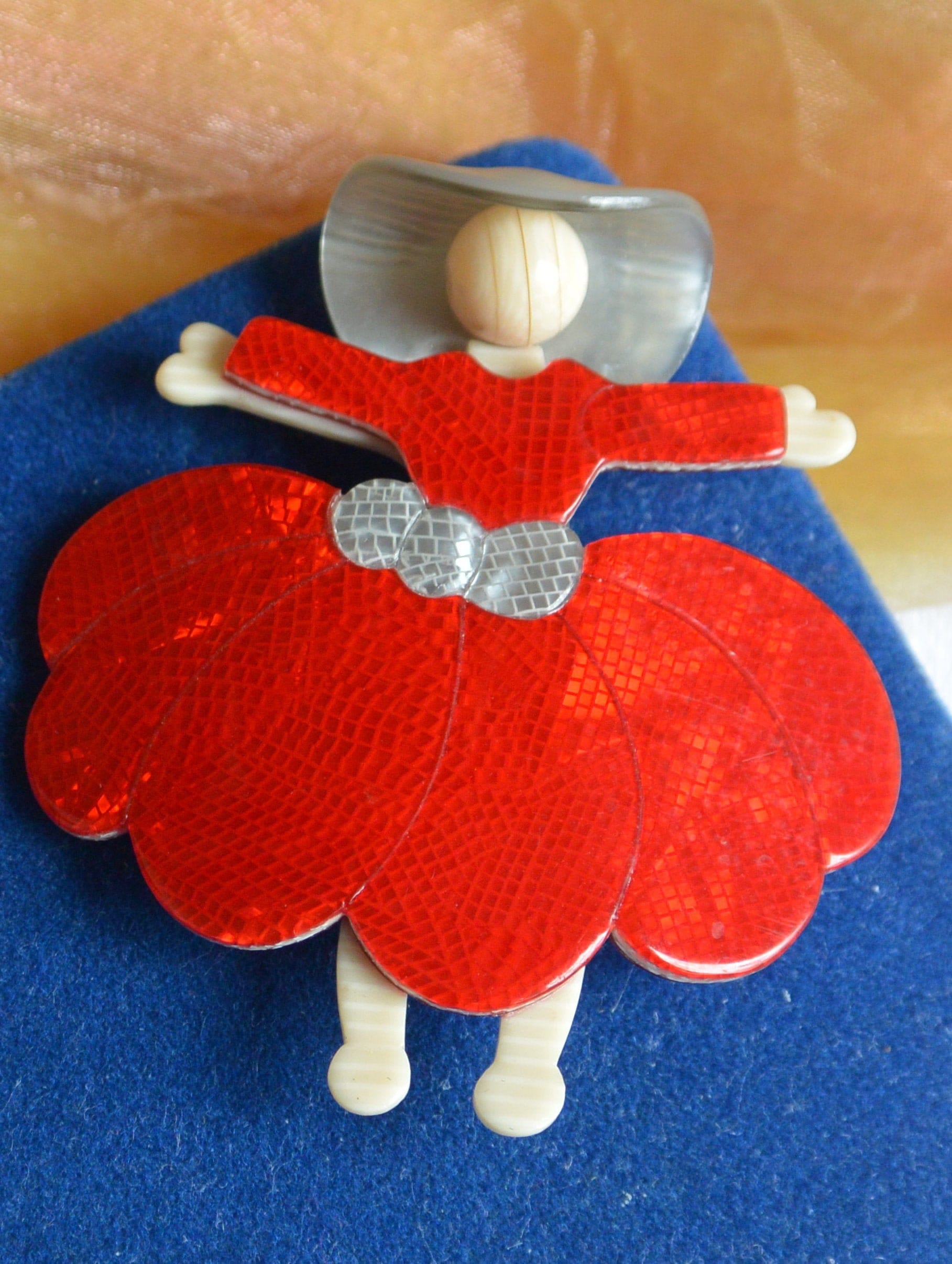 lea stein brooches