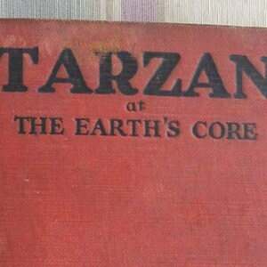 Libro, Tarzan, Al centro della Terra - Edgar Rice Burroughsby, Copertina rigida, Vintage 1938, IN OFFERTA!