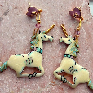 Lunch at the Ritz Ohrringe - UNBENUTZT - Handsigniert, Glam Carousel Unicorns, Tolles Geschenk - Vintage - Selten, Fabelhaft!