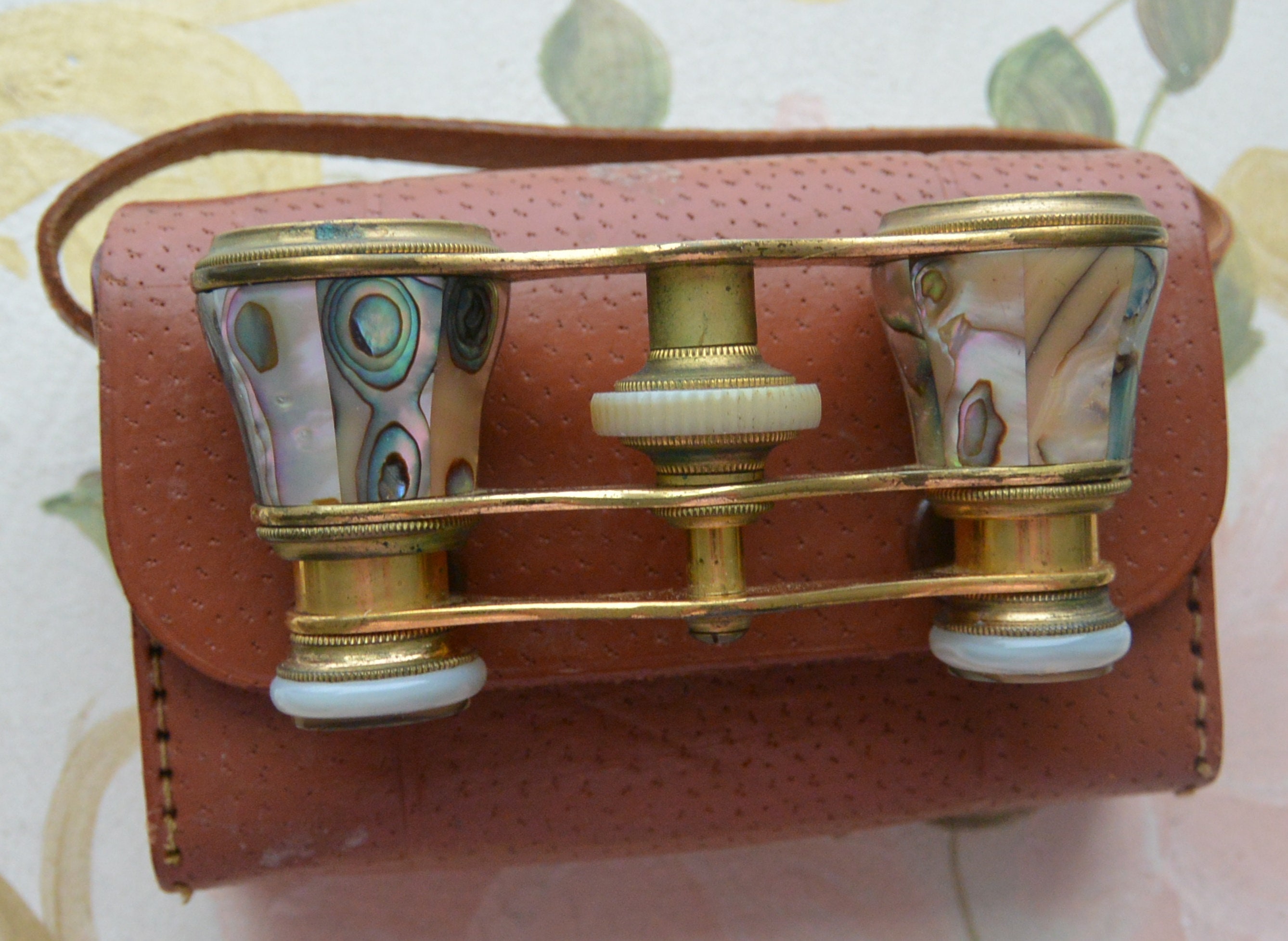 1920年代 フランス アンティーク イリディセントガラス螺旋模様アトリエランプ 20年代 フランス アンティーク オパリンミルクガラスの螺旋模様