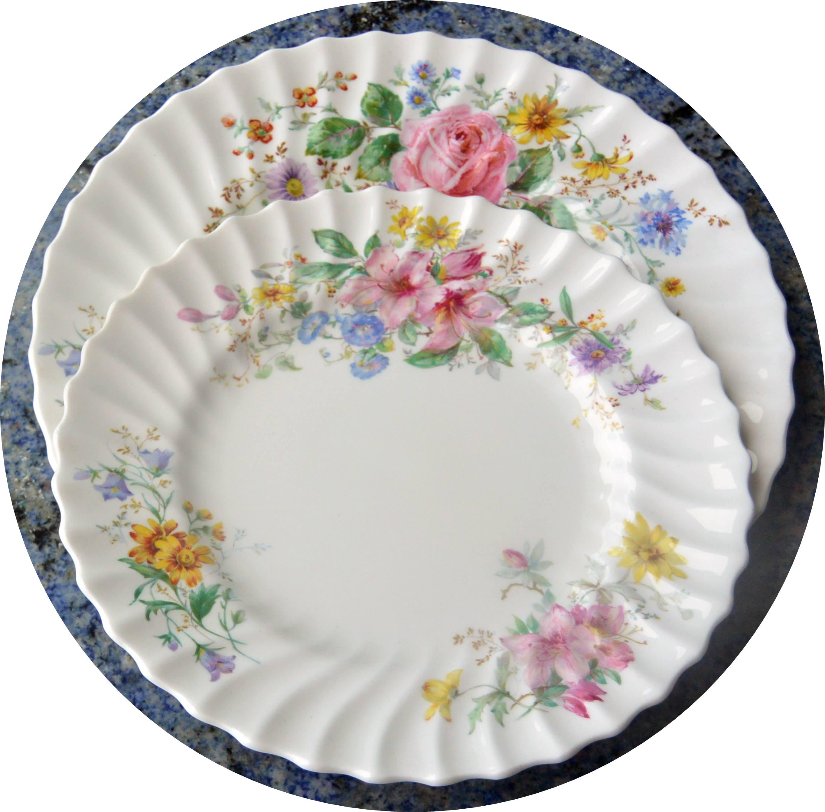 ロイヤルドルトン アルカディア プレート: 10.75 インチ ディナー、花